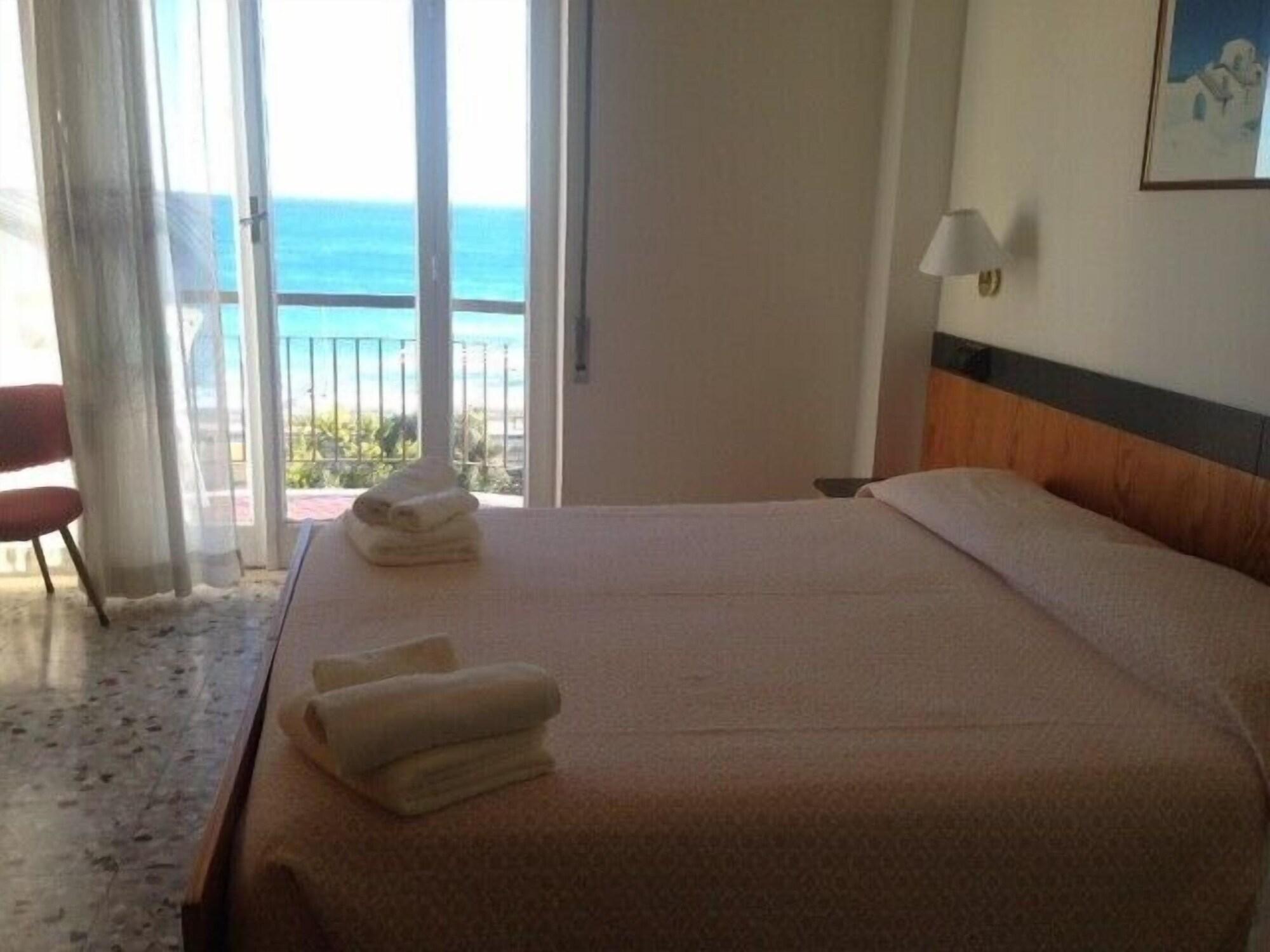 Hotel Minerva Pietra Ligure Dış mekan fotoğraf
