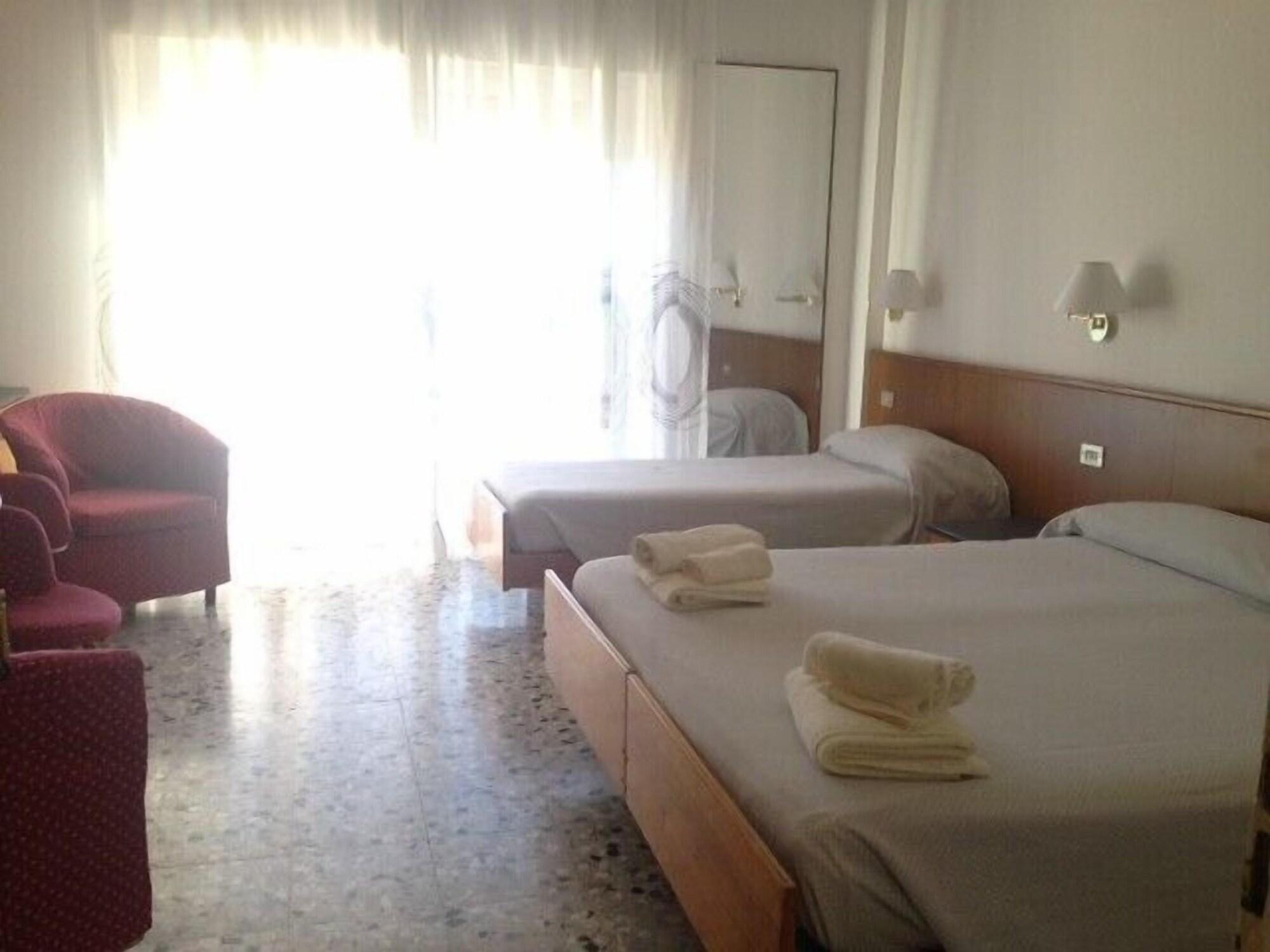 Hotel Minerva Pietra Ligure Dış mekan fotoğraf