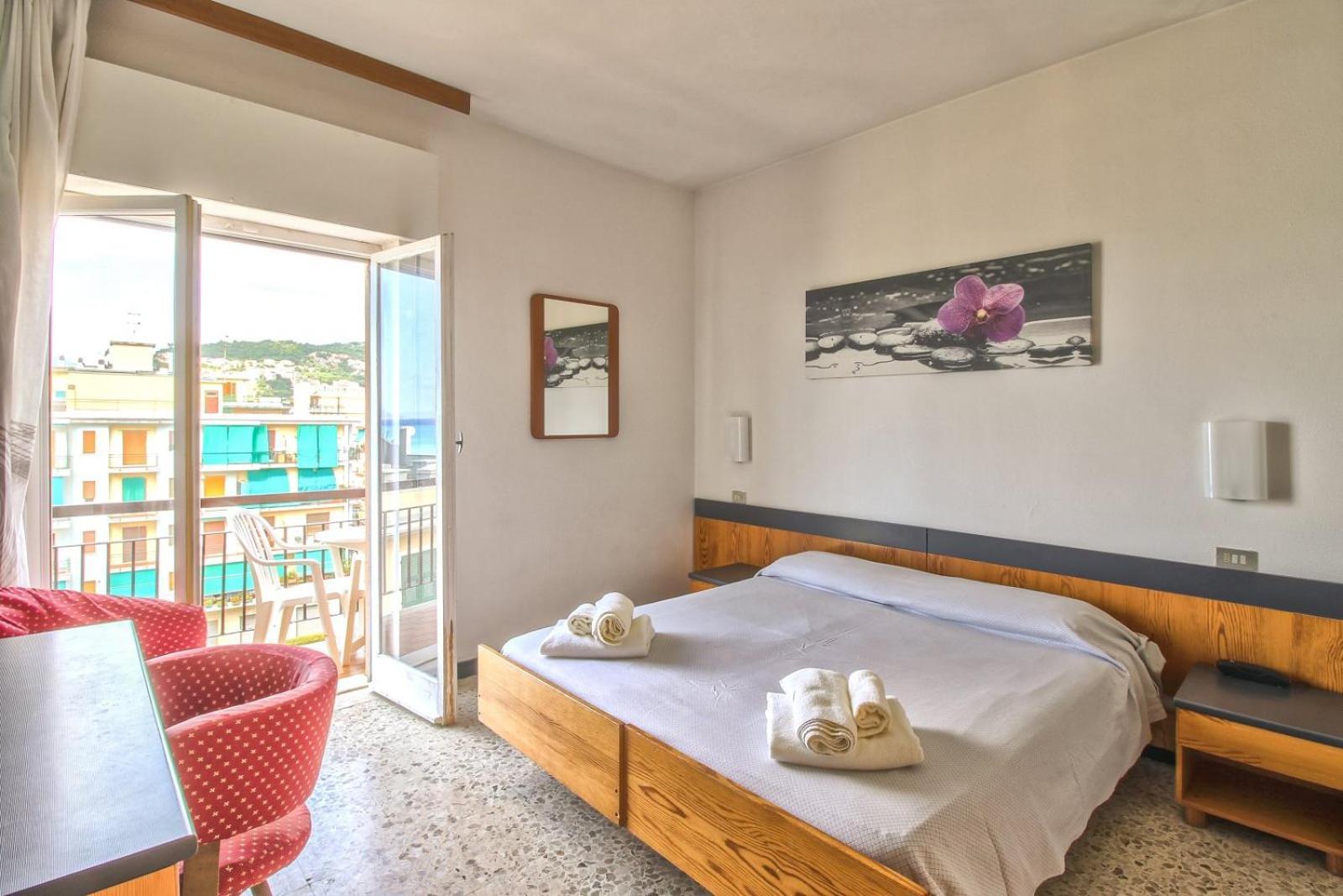 Hotel Minerva Pietra Ligure Dış mekan fotoğraf